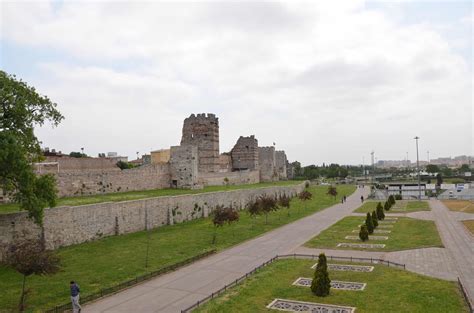 Theodosian Walls of Constantinople (Istanbul, Turkey) - Nomadic Niko