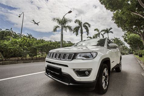 Jeep Compass has a new design for 2018 and combines style and function