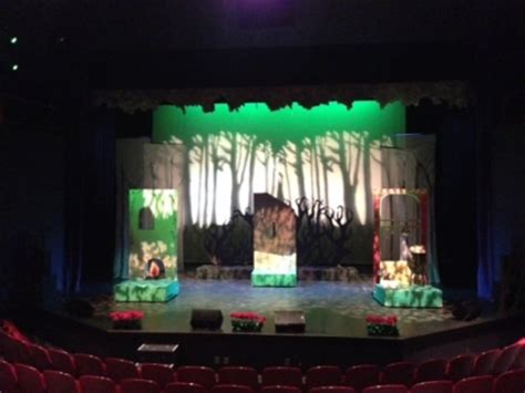 Into the Woods Set | Music Theatre International