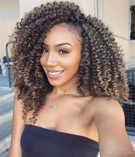 Crochet curls popping Love this look by @foreverflawlyss Giving all kinds of summer vibes usin ...