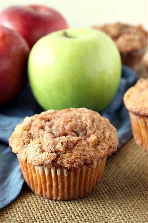 Easy Apple Cinnamon Muffins - Recipe Girl