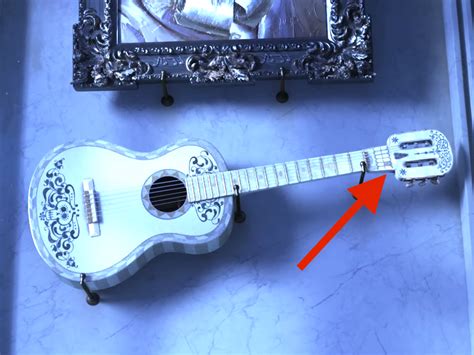 'Coco': Detail on Miguel's guitar has a hidden importance to the plot ...