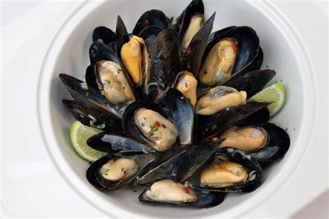 Mussels with Thai Green Curry - PEI Mussels - Mussel Recipes