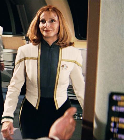 outfit is awful... but she still rocks it. | Star trek characters, Star ...