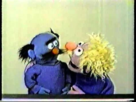 Sesame Street - Harvey Kneeslapper's D prank - YouTube