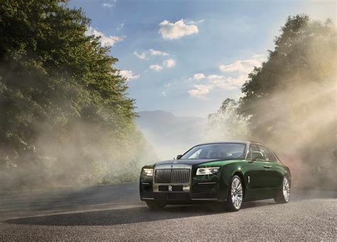 World Premiere: Rolls-Royce Ghost Extended brings more rear legroom