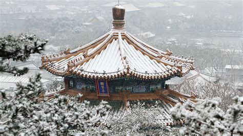 First snow embellishes Beijing - CGTN