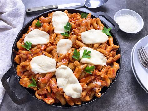 Chicken Marinara with Pasta and Fresh Mozzarella