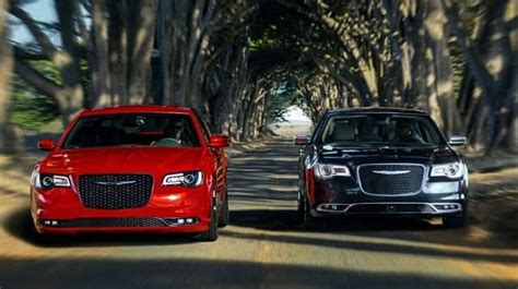 Chrysler 300 vs. Genesis G80 - A Luxury Sedan Comparison | Miami Lakes Automall