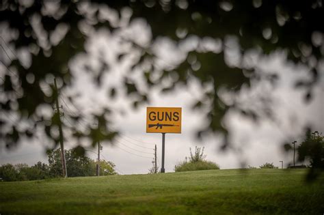 Missouri Gun Law: Inside The ‘2nd Amendment Sanctuary’ Fight - The New York Times