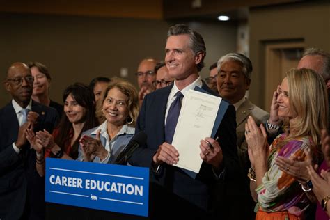 Gov. Gavin Newsom signs executive order for a master plan for career education | EdSource