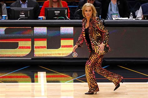 LSU's 'Dress Like Kim Mulkey' Night Was By All Accounts a Big Success - TMSPN