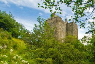 Neidpath Castle, Scottish Borders | Historic Scotland Guide