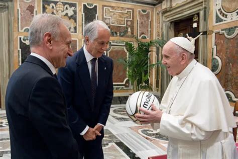 Pope Francis: Basketball is a sport that ‘lifts you up to the heavens ...