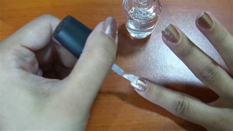 How to use a nail polish thinner [Tutorial] - YouTube