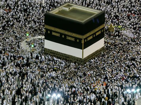 Over 2 million Muslims begin annual hajj pilgrimage | MPR News