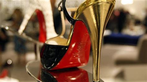 Wardian eset Előre megakadályozására christian louboutin ladies shoes ...