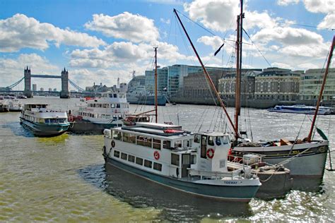 Thames, Tower Bridge and Boats | RegenAxe