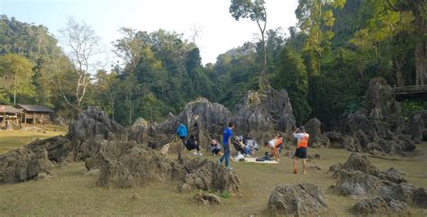 'Làng nguyên thủy' ở Tây Bắc không sóng điện thoại, không xe cơ giới, không điện