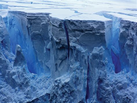 Earth's Thick Ice Sheets Are Young | The Institute for Creation Research