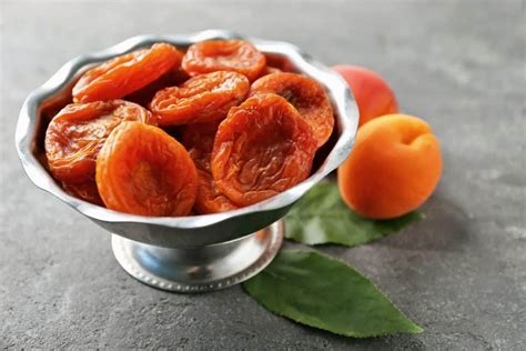 How To Dehydrate Apricots - 6 Simple Steps