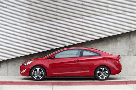 2013 Hyundai Elantra Coupe Introduced at Chicago Auto Show