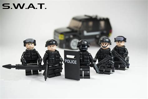 LEGO SWAT Team - a photo on Flickriver