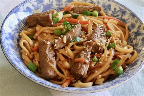 Japanese Beef Yaki Udon Noodle Stir Fry Recipe | dobbernationLOVES