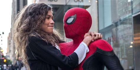 Spider-Man 3 Star Tom Holland Praises Co-Stars Zendaya and Jacob ...