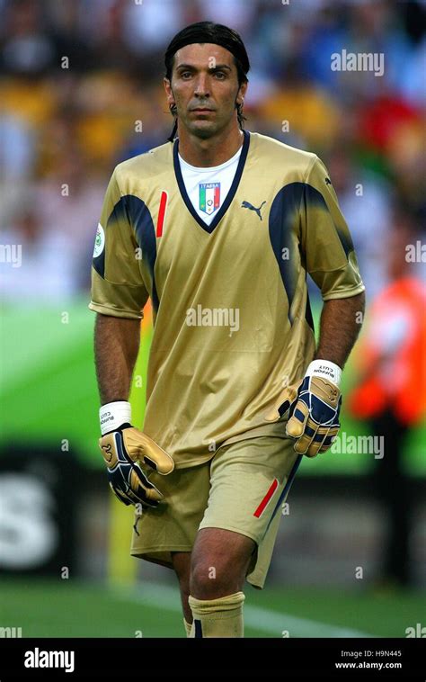 Gianluigi Buffon 2006 Italy High Resolution Stock Photography and Images - Alamy