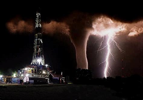 Drilling Rig Tornado | Snopes.com