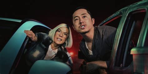 Ali Wong and Steven Yeun summarized the point of their new Netflix series 'Beef': Road rage ...