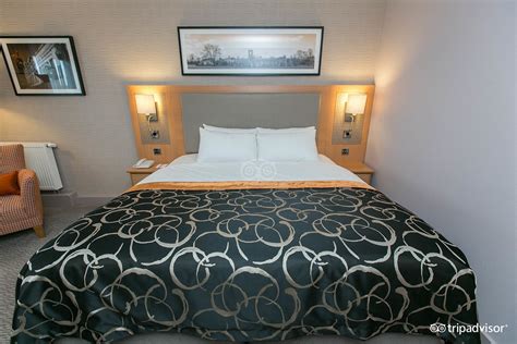 CLAYTON HOTEL LEEDS - Updated 2022 Reviews, Price Comparison