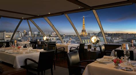 Restaurant Vue Tour Eiffel | Kiss Me in Paris (2024)