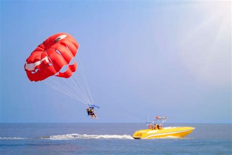 Parasailing | Goa - What to Expect | Timings | Tips - Trip Ideas by MakeMyTrip