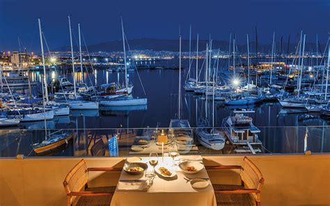 The Best Places to Enjoy Seafood in Athens - Greece Is