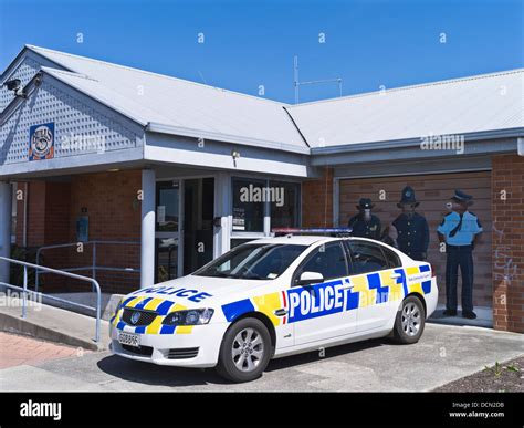 dh BULLS NEW ZEALAND Bulls ConstABull Police station and NZ police car Stock Photo - Alamy