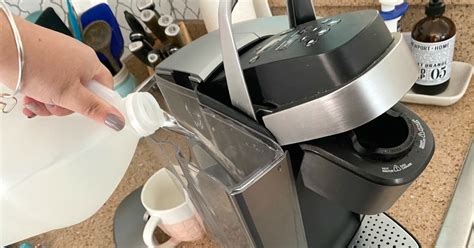 Here's How to Descale a Keurig Coffee Maker Using White Vinegar