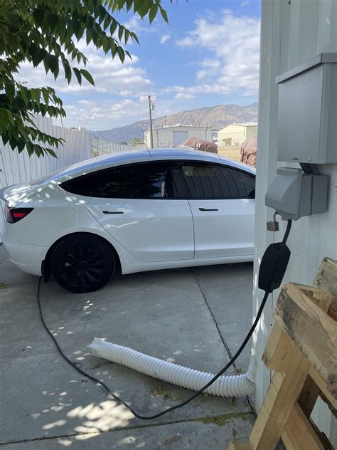 Tesla model 3 SR + 2022 mobile charger : r/TeslaModel3