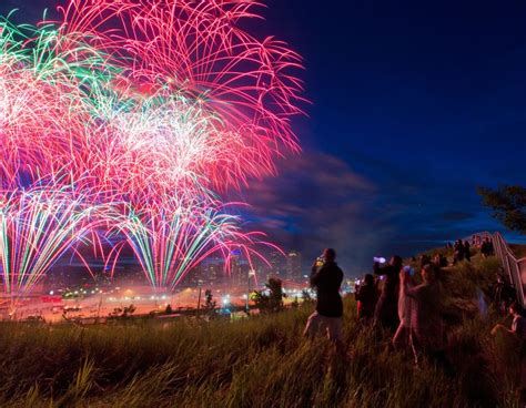 Fireworks bring Stampede spirit to Calgary | Calgary Herald