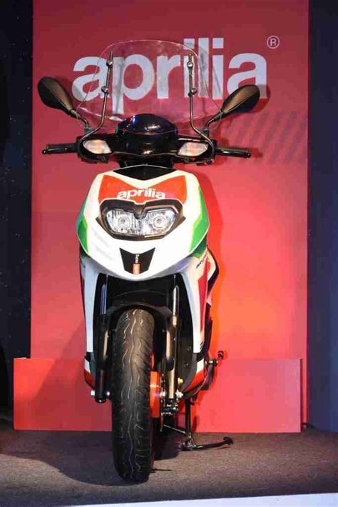 New Aprilia SR 150 Race launched – IAMABIKER – Everything Motorcycle!