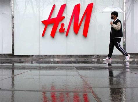 H & M Hennes & Mauritz AB’s Annual and Sustainability Report'21