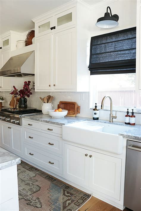 Kitchen Backsplash Installation With Floor & Decor - House Becomes Home Interiors