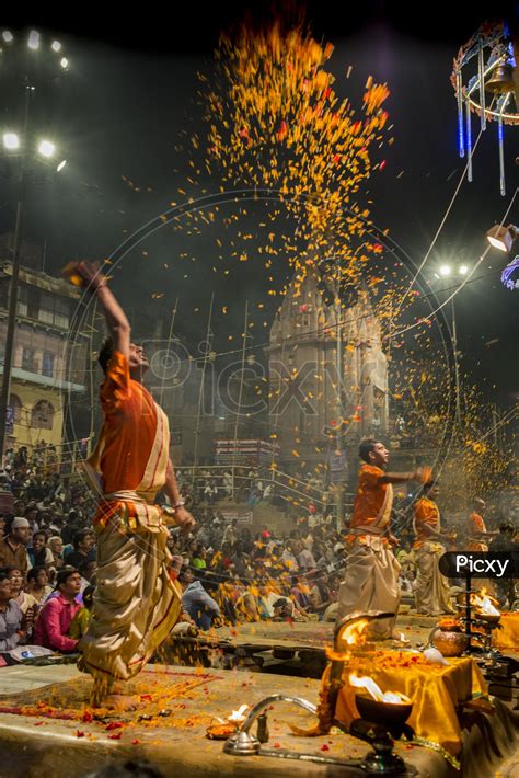 Image of Ganga Aarti in Varanasi-BB978816-Picxy