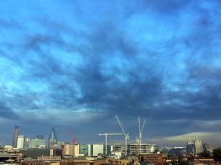Smoke over London | Smoke from a massive fire at a petroleum… | Flickr