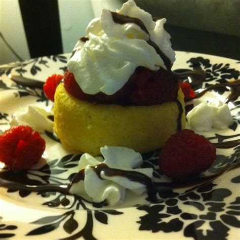 Whip cream, fresh raspberries, chocolate sauce and pastry...delicious! | Baking, Pastry, Desserts