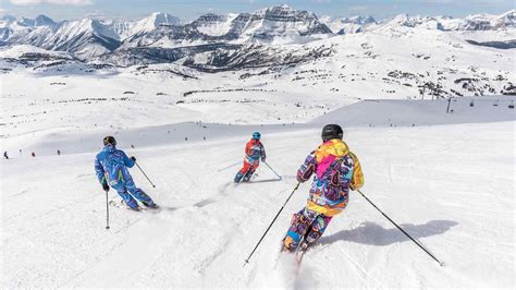 Top 7 Best Tips And Tricks For Skiing When It's Snowing