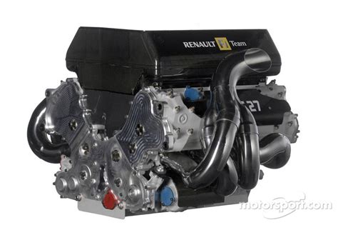 Renault Sport F1 gives victorious send off to RS27 V8 engine in Brazil