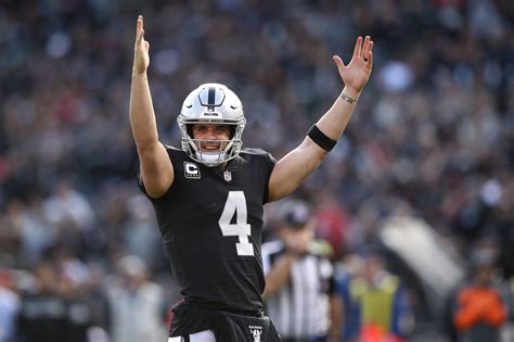 Oakland Raiders: Will Derek Carr return to his MVP form?