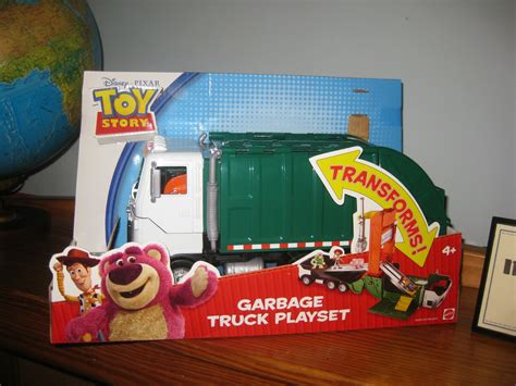 Toy Story Playset Dan The Pixar Fan: Toy Story 3: Buddy-Pack Garbage ...